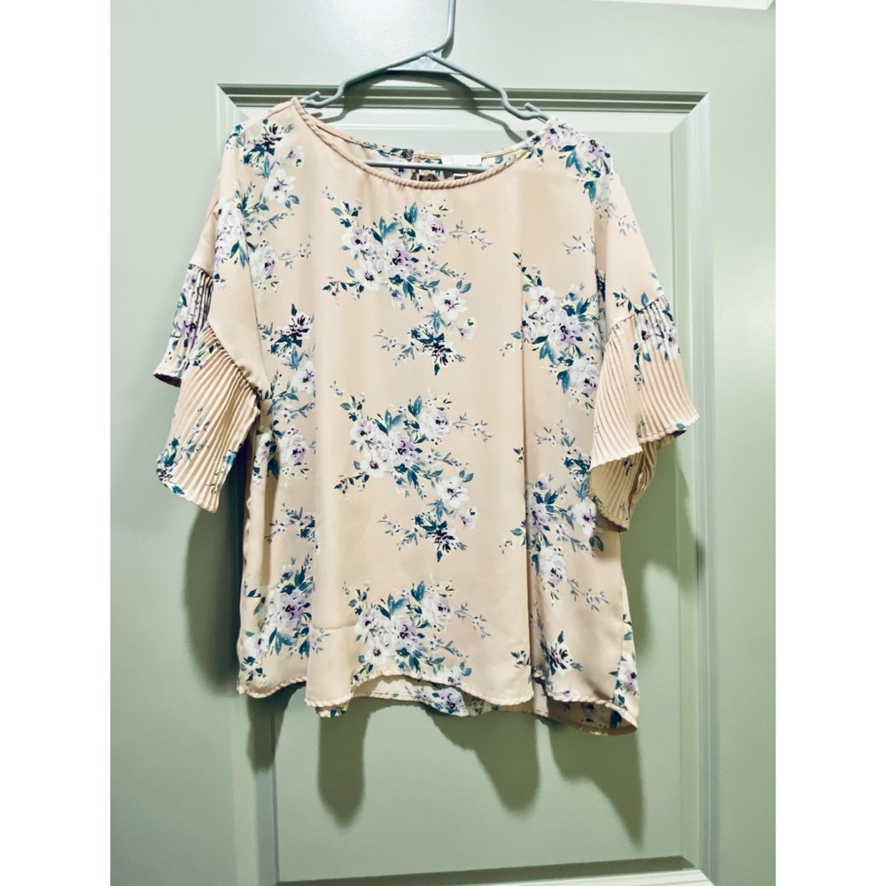 Charming Charlie Flowy Floral Blouse